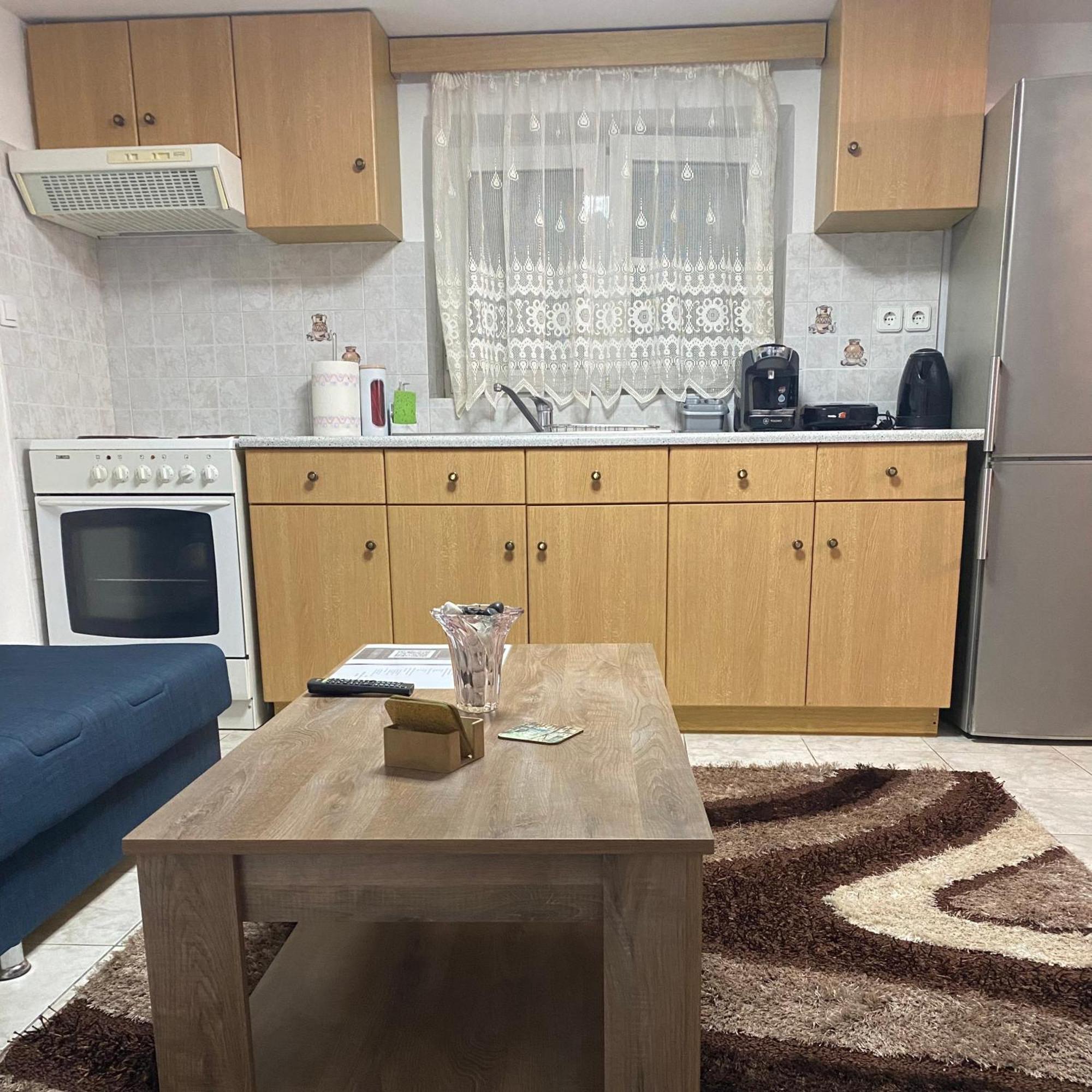 Stella'S Apartment Mytilíni 外观 照片